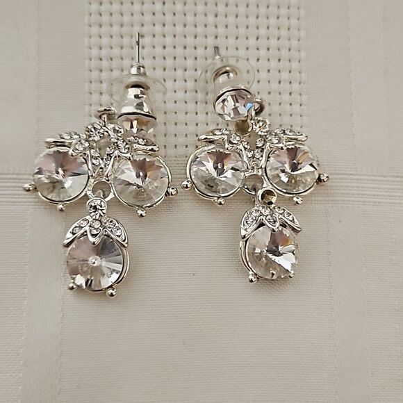 Dress Line Statement Piece Necklace & Earring Set Crystal White - Picture 4 of 16